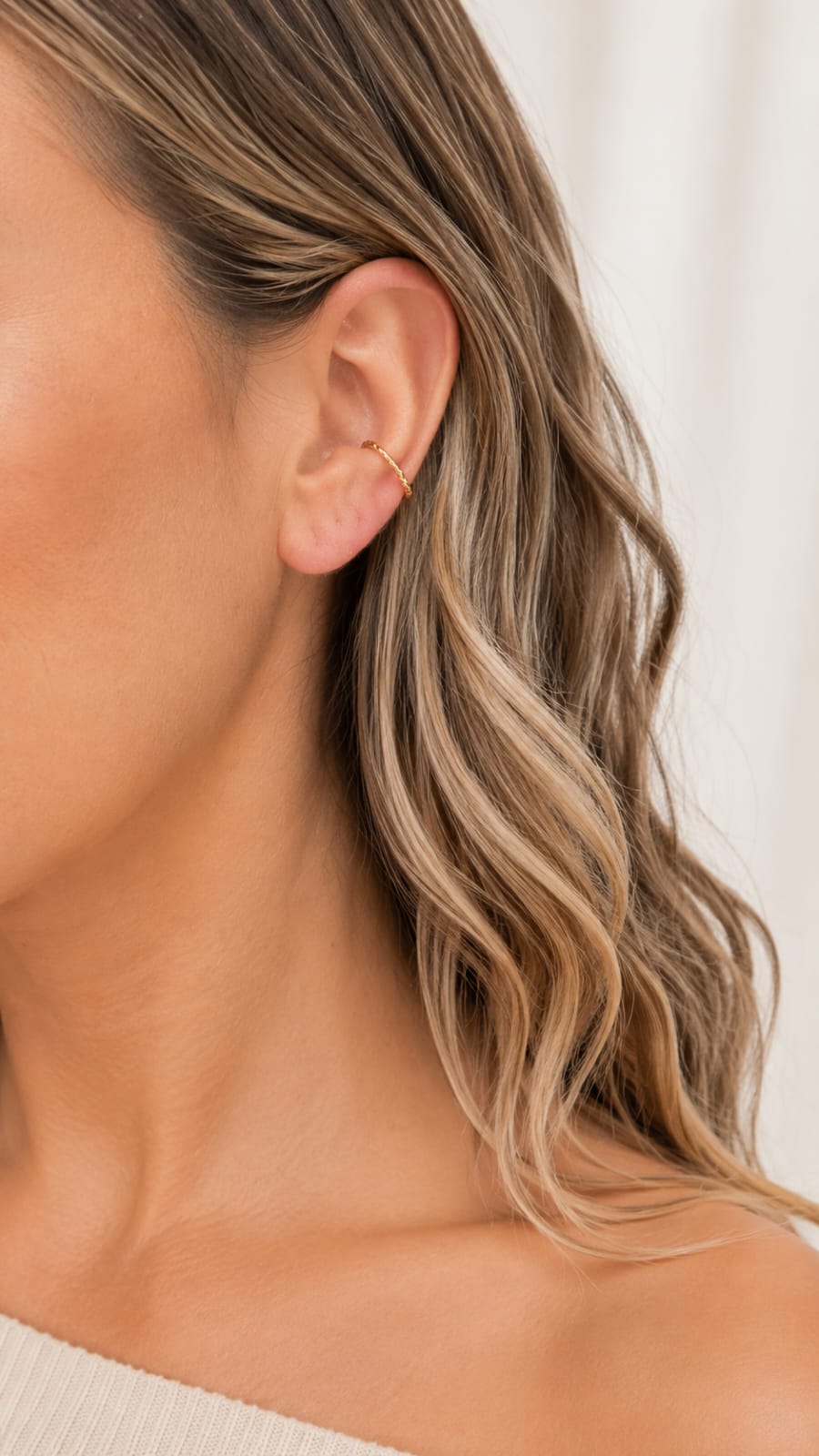 Minimalist C-Hoop Ear Cuff